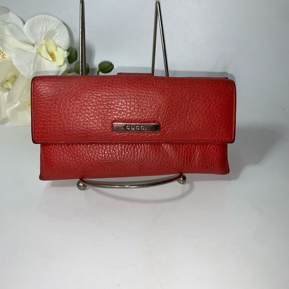 Authentic Gucci  Long  Wallet Coral - Picture 1 of 8